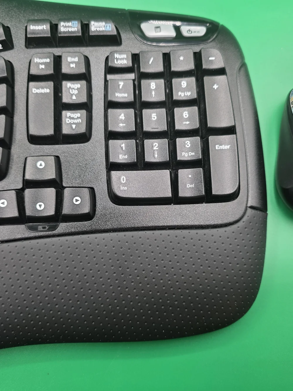 Logitech K350 Wave Wireless Keyboard & M325 Mouse Combo